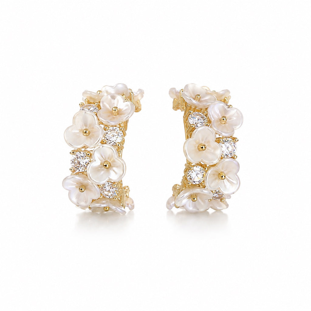 Brinco Argola Floral Madrepérola com Zircônias