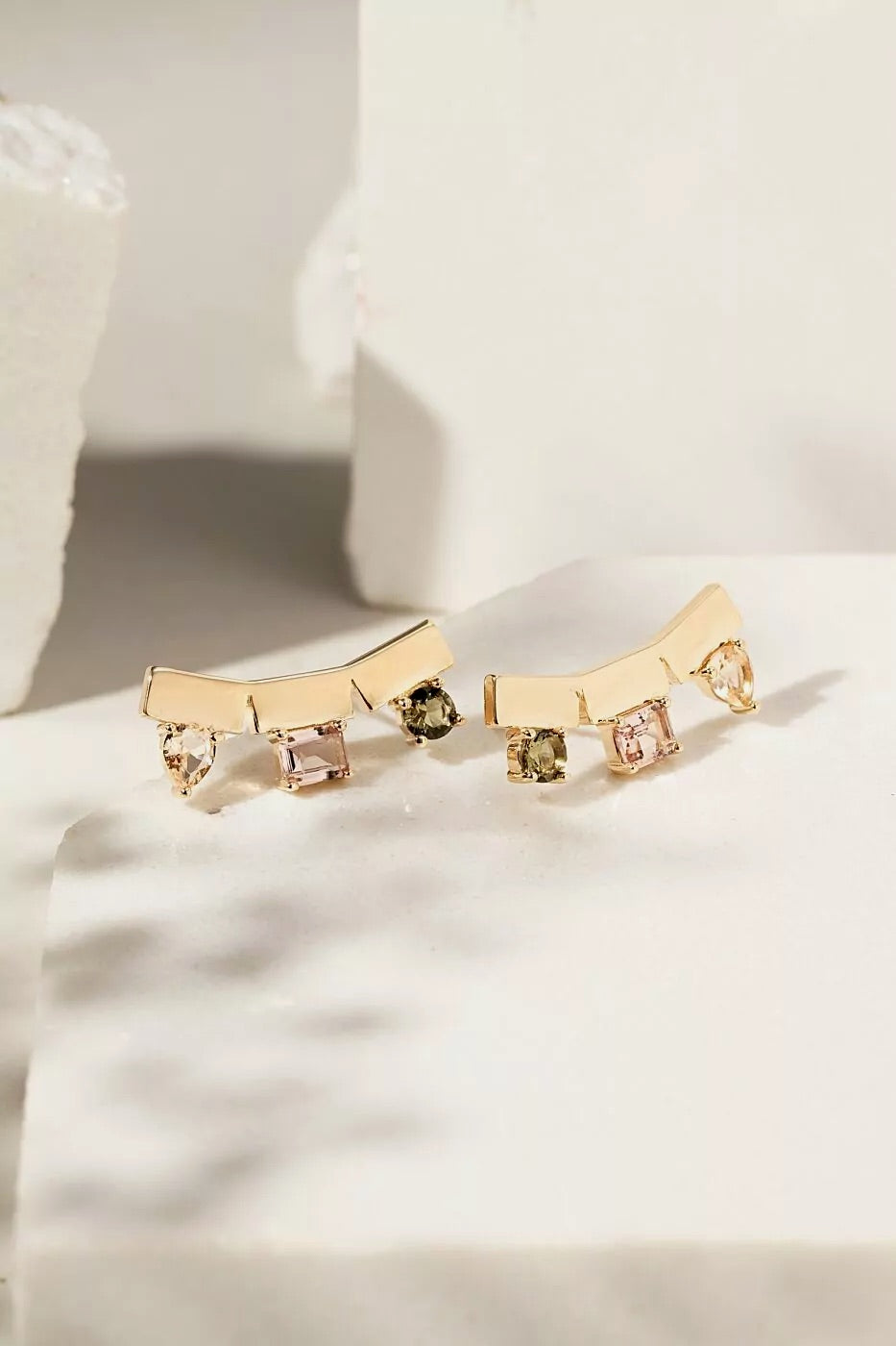 Brinco Ear Cuff Barra Pedras Coloridas Dourado