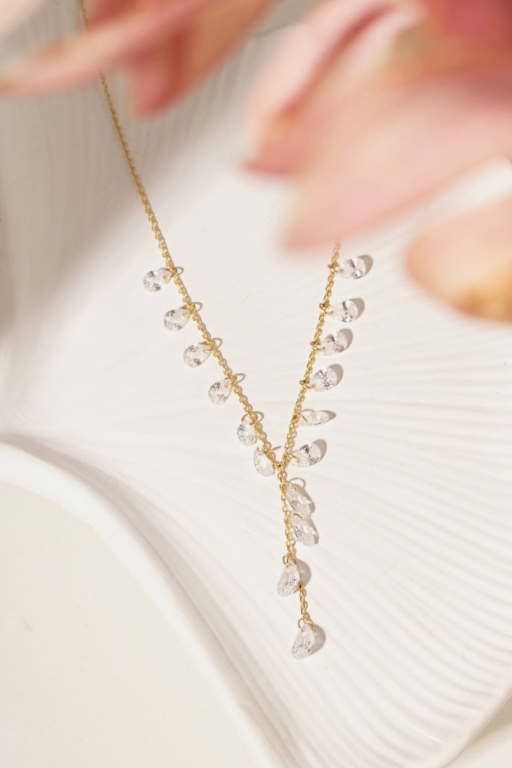 Colar Gravatinha Gotas Zircônia Cristal