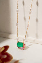 Colar Pérola Pingente Fusion Verde e Turmalina Rosa