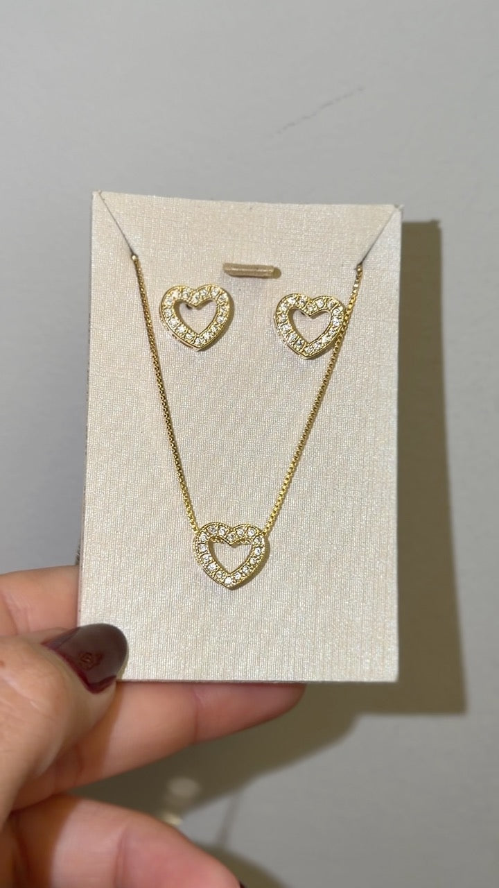 Conjunto Colar e Brinco Coração Vazado Cravejado