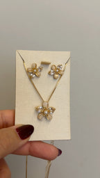 Conjunto Colar e Brinco Flor