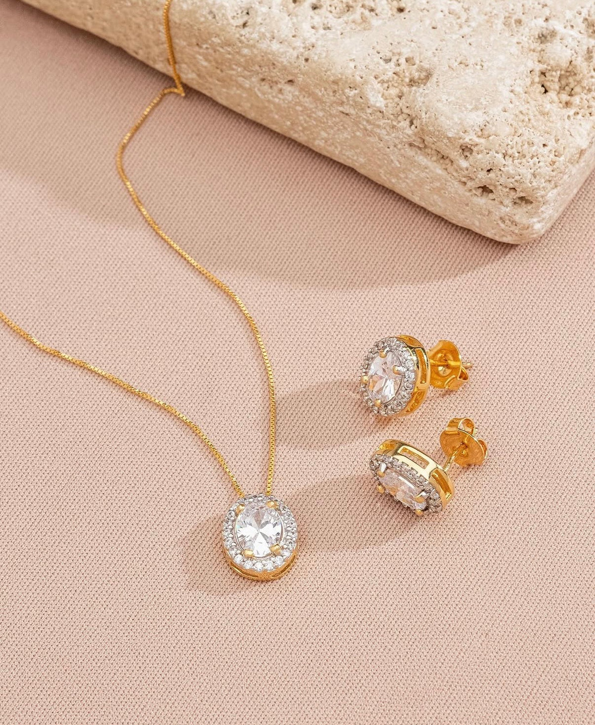 Conjunto Colar e Brinco Oval Zircônia Cristal